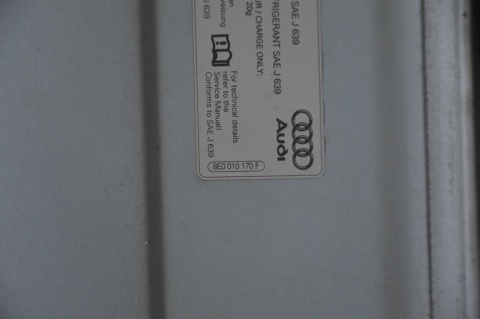 MASKA POKRYWA SILNIKA AUDI A4 B7