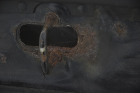 MASKA POKRYWA SILNIKA KIA CARENS III