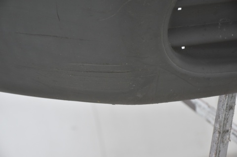 ZDERZAK PRZEDNI PRZÓD TRAFIC VIVARO I