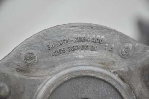 ZWROTNICA LEWA PRZÓD MERCEDES C W205 A0004213520