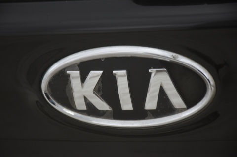 KLAPA TYLNA TYŁ KIA CARENS III SZYBA