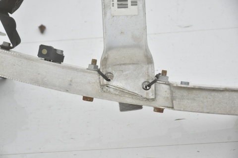 BELKA ZDERZAKA PRZÓD PRZEDNIA MERCEDES W205 A2056202034