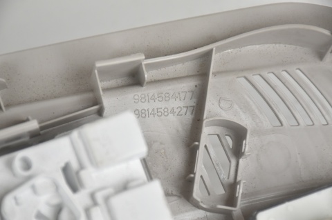 LAMPKA PODSUFITKI OŚWIETLENIE WNĘTRZA PEUGEOT 3008 5008 II