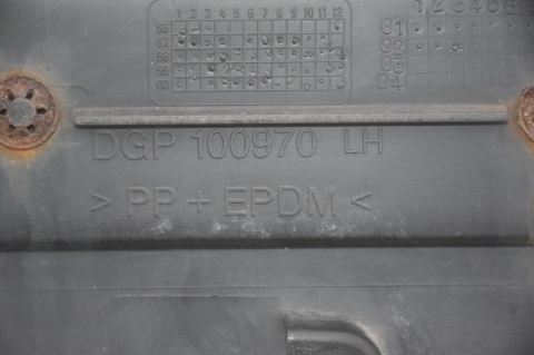 LISTWA BAGAŻNIK TYŁ LAND ROVER FREELANDER I DGP100970