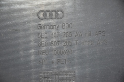 PODKŁADKA TABLICY REJESTRACYJNEJ AUDI A4 B7