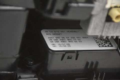 RADIO WYSWIETLACZ PANEL RADIA MERCEDES SPRINTER 907 910 A9108270600