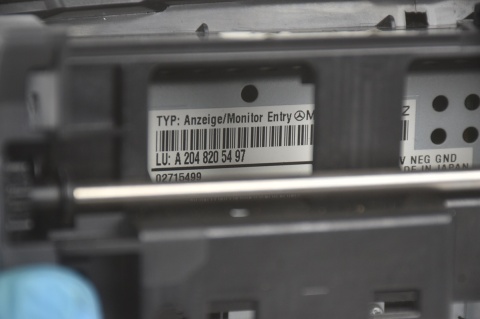 WYŚWIETLACZ EKRAN RADIA MERCEDES W204 A2046801231