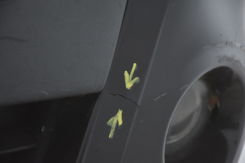 ZDERZAK PRZEDNI RENAULT CLIO III 185 LIFT NV676