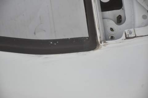 DRZWI PRZEDNIE PRZÓD PRAWE OPEL COMBO II D BIAŁE