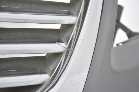 ZDERZAK PRZEDNI PRZÓD VW PASSAT B6 GRILL ZAMIENIK