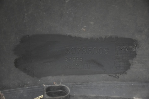 ZDERZAK PRZEDNI PRZÓD VOLVO V60 I S60 II LED SPRYSKIWACZE