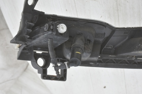 BŁOTNIK PRZEDNI PRZÓD PRAWY BMW X5 E70 300/0 SPRYSKIWACZ