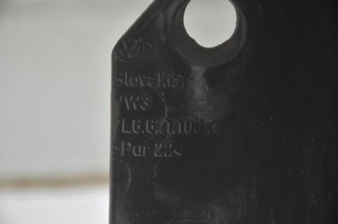 BŁOTNIK PRZEDNI PRZÓD PRAWY VW TOUAREG I LIFT 7L0 LC9Z