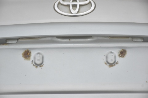KLAPA TYLNA TYŁ TOYOTA AVENSIS T25 KOMBI 1F8