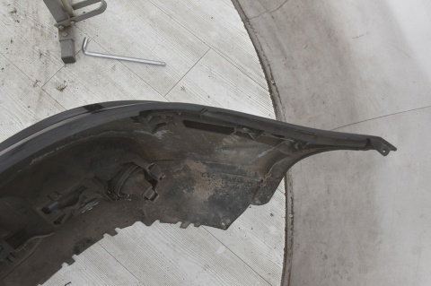 ZDERZAK PRZEDNI PRZÓD VW GOLF V 5