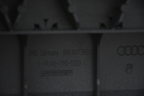 ZDERZAK TYLNY TYŁ AUDI Q5 8R S-LINE PDC