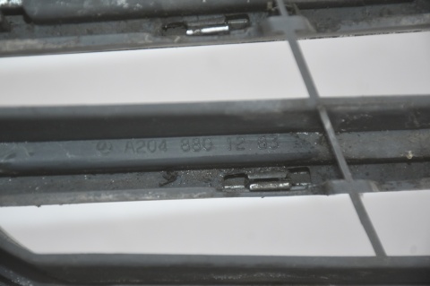 GRILL ATRAPA CHŁODNICY MERCEDES C W204