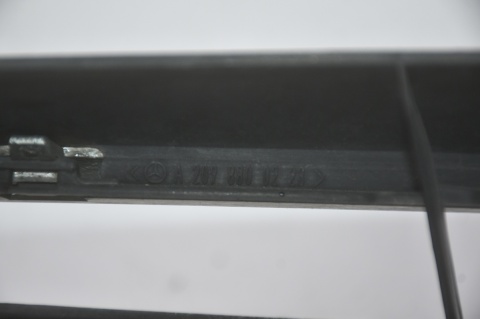 GRILL ATRAPA CHŁODNICY MERCEDES CLK W209 LIFT