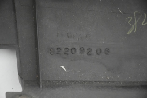 GRILL ATRAPA KRATKA JEEP GRAND CHEROKEE CHROM WK2