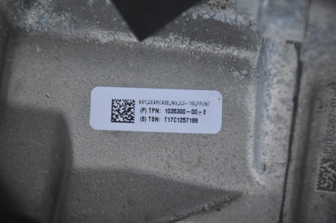 SILNIK ELEKTRYCZNY PRZEDNI TESLA S 4X4 AWD 1035300-00-E