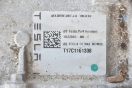 SILNIK ELEKTRYCZNY T TYLNY TESLA S 4X4 AWD 1037000-00-F