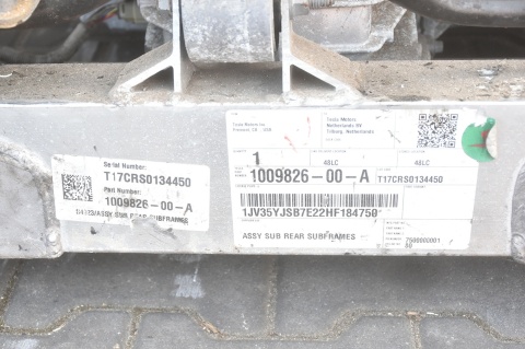 WÓZEK SANKI TYLNE TYŁ TESLA S AWD 1009826-00-A