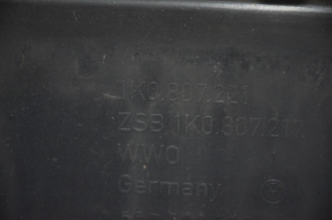 ZDERZAK PRZEDNI PRZÓD VW GOLF V 5 SPRYSKIWACZE