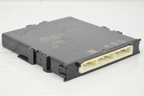 MODUŁ KOMFORTU KEYLESS TOYOTA AURIS II 8999002400