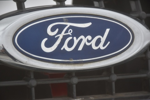 ZDERZAK PRZEDNI PRZÓD FORD MONDEO MK4 C6