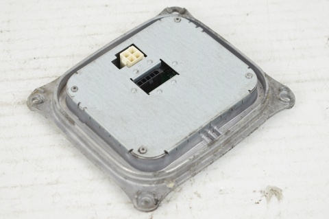 PRZETWORNICA XENON LED AUDI 8K0907472