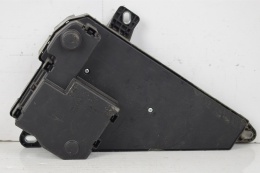 SKRZYNKA BEZPIECZNIKÓW BMW E60 6906618 518956040