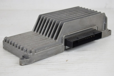 WZMACNIACZ AUDIO AUDI A4 B8 A5 8T 8R1035223A