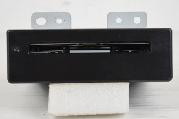 ZMIENIARKA CD OPEL INSIGNIA A 13590746